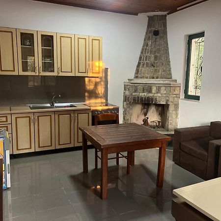 Cozy Little Holiday House Shkoder Exterior photo